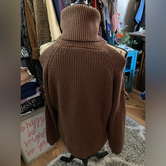Venus, NW0T, brown turtleneck, cold shoulder sweater - Picture 4 of 5